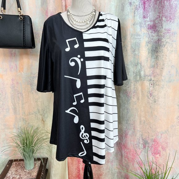 📌"Music is in the Air'  Long Cotton Blend Top with Music Notes and Keyboard - Picture 3 of 11